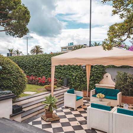 Hotel Santa Maria Киавари Екстериор снимка